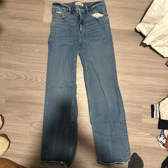 Abercrombie & Fitch Pants - Abercrombie jeans- size 6- 90s high rise